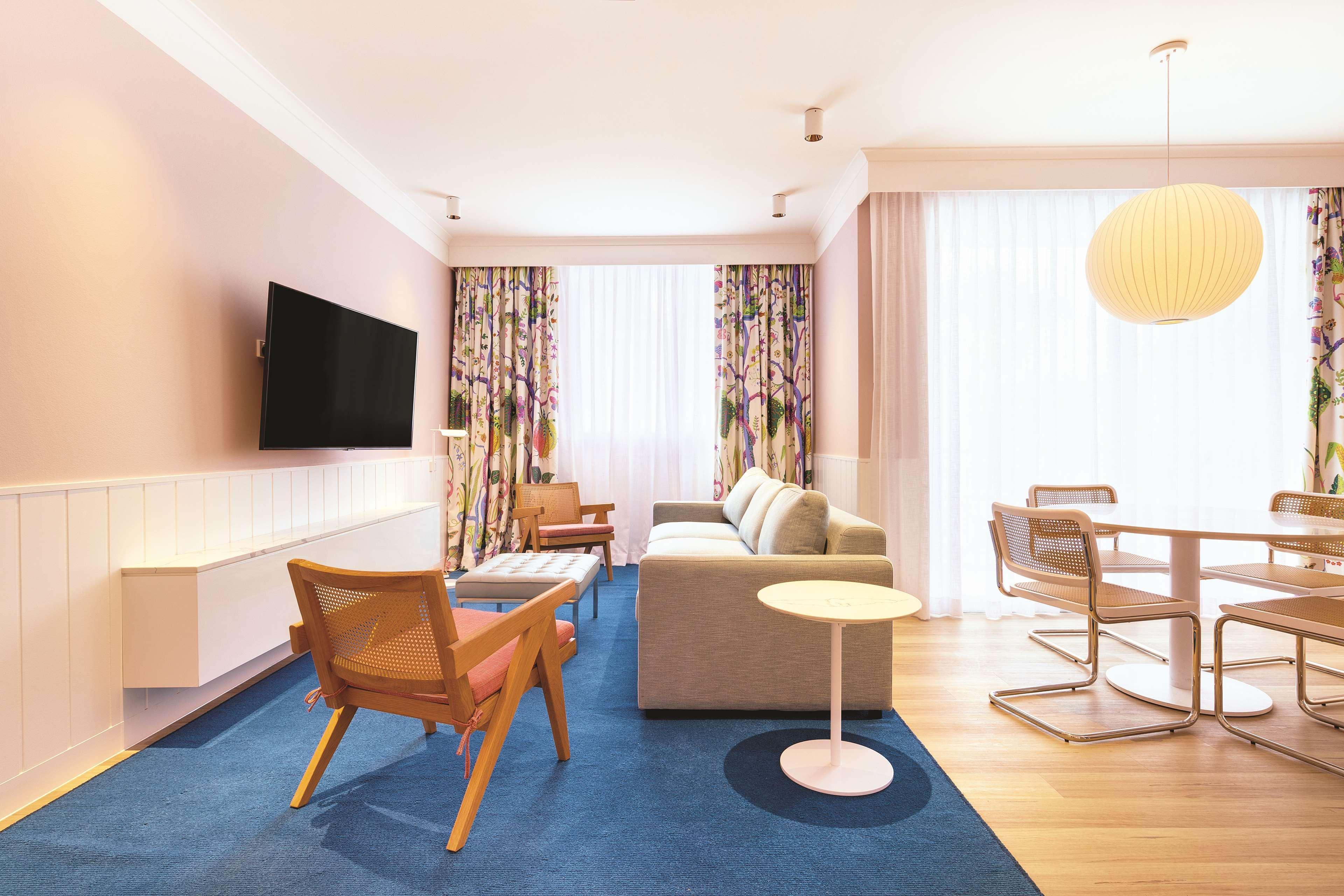 Adina Apartment Hotel Chippendale Сидни Екстериор снимка
