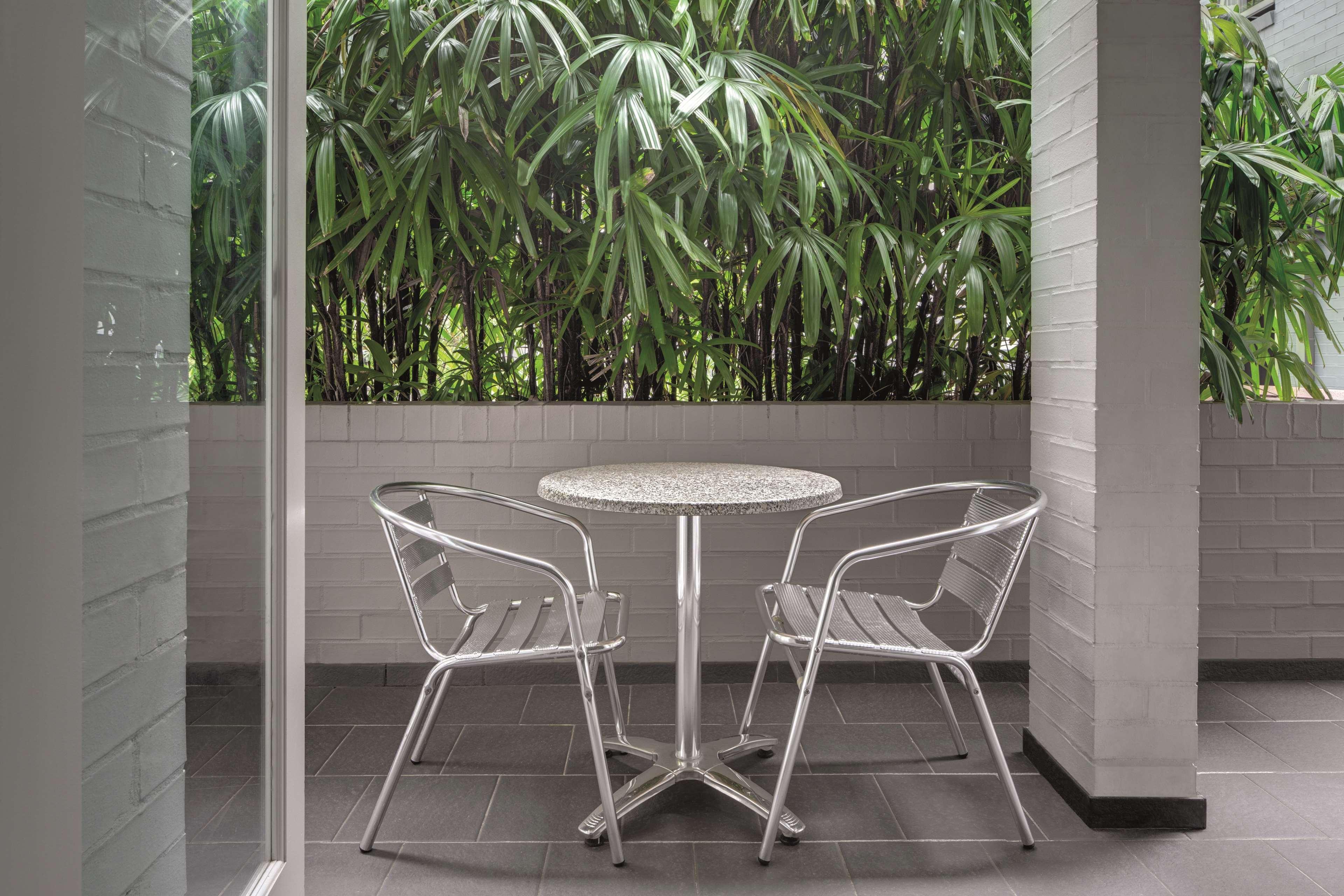 Adina Apartment Hotel Chippendale Сидни Екстериор снимка